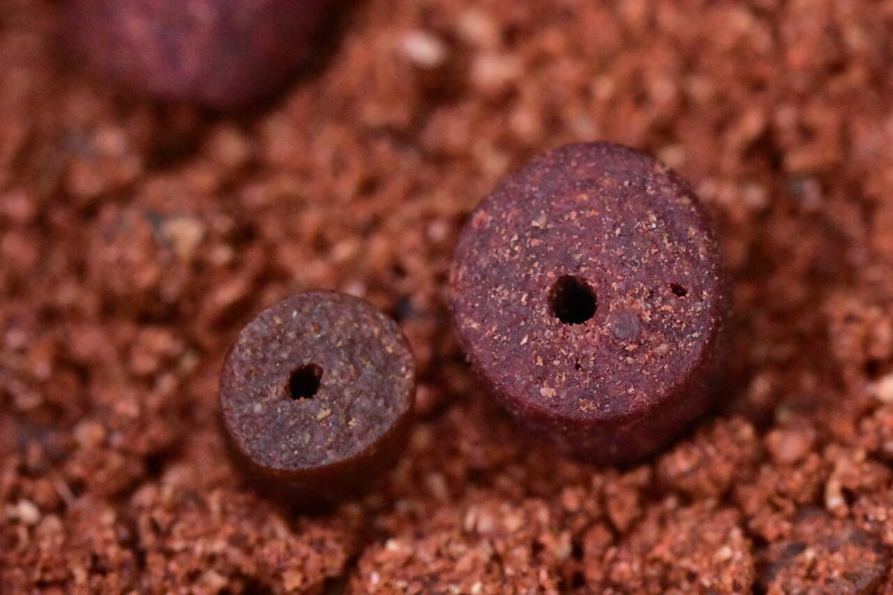 Dynamite drilled barbel pellets-4